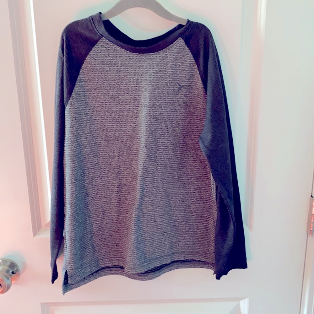 Old navy long sleeve tee